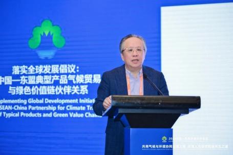 中国环境科学学会绿色贸易与投资专委会荣誉主任委员、亚洲开发银行合规委员会原主席兼执行局局长唐丁丁发言 | 图源:2023年中国-东盟环境合作论坛