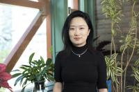 张默凡