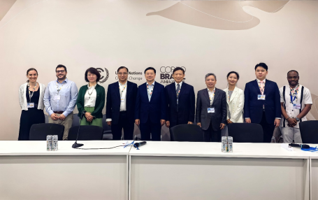 全体会议嘉宾合影 